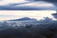 Kilimandżaro z wierzchołka Mt. Meru, tuż po, wschodzie słońca